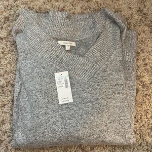 Heather grey v neck sweater NWT